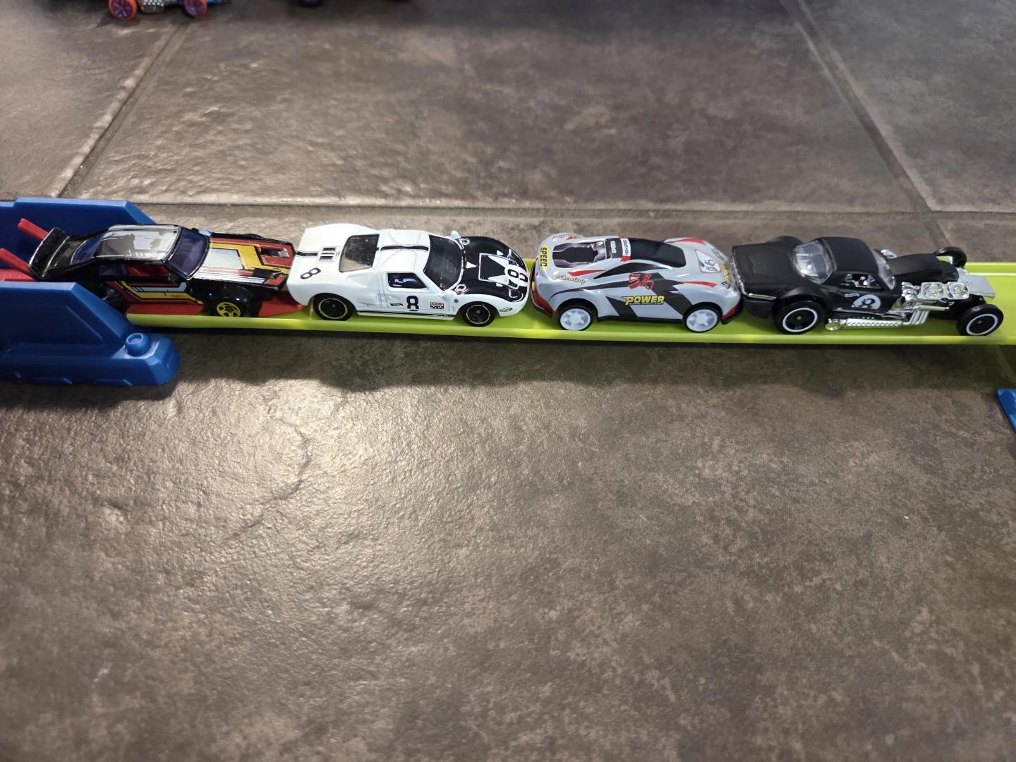 Hot Wheels Track Set with Cars - photo 3