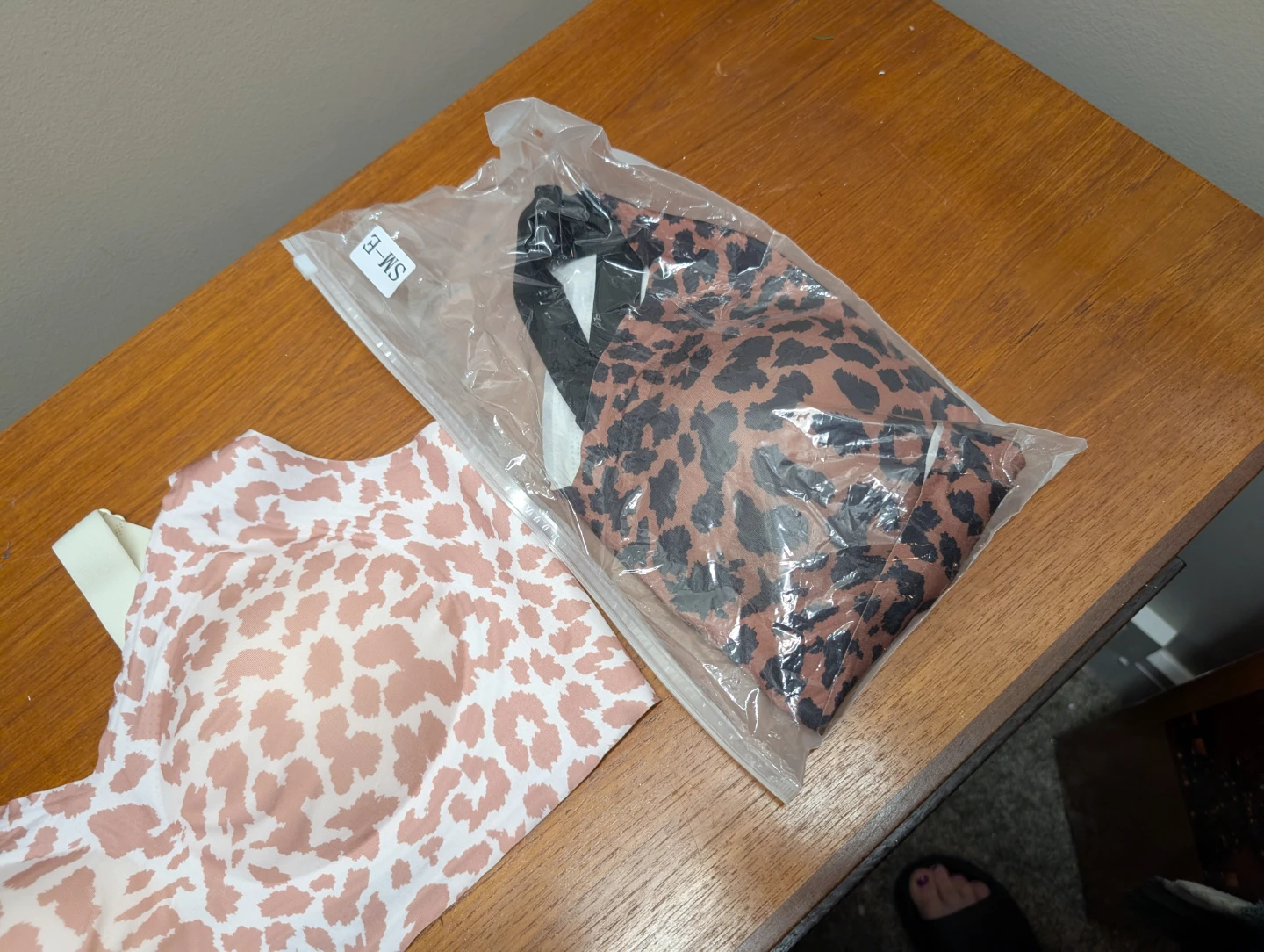 Leopard Print Wireless Bras - Size SM  E (40/42 DD) - photo 2