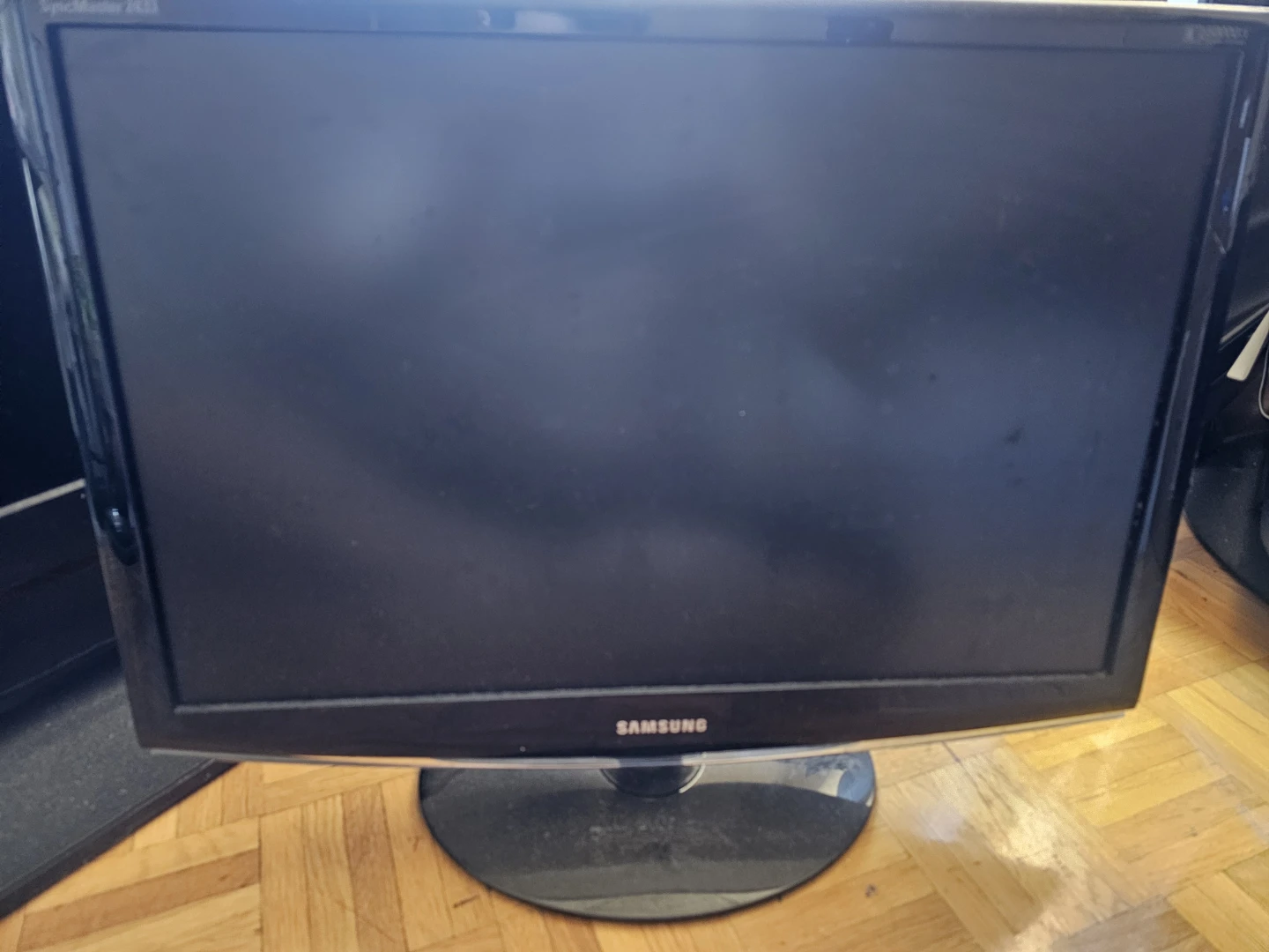 Samsung SyncMaster 2433 Monitor