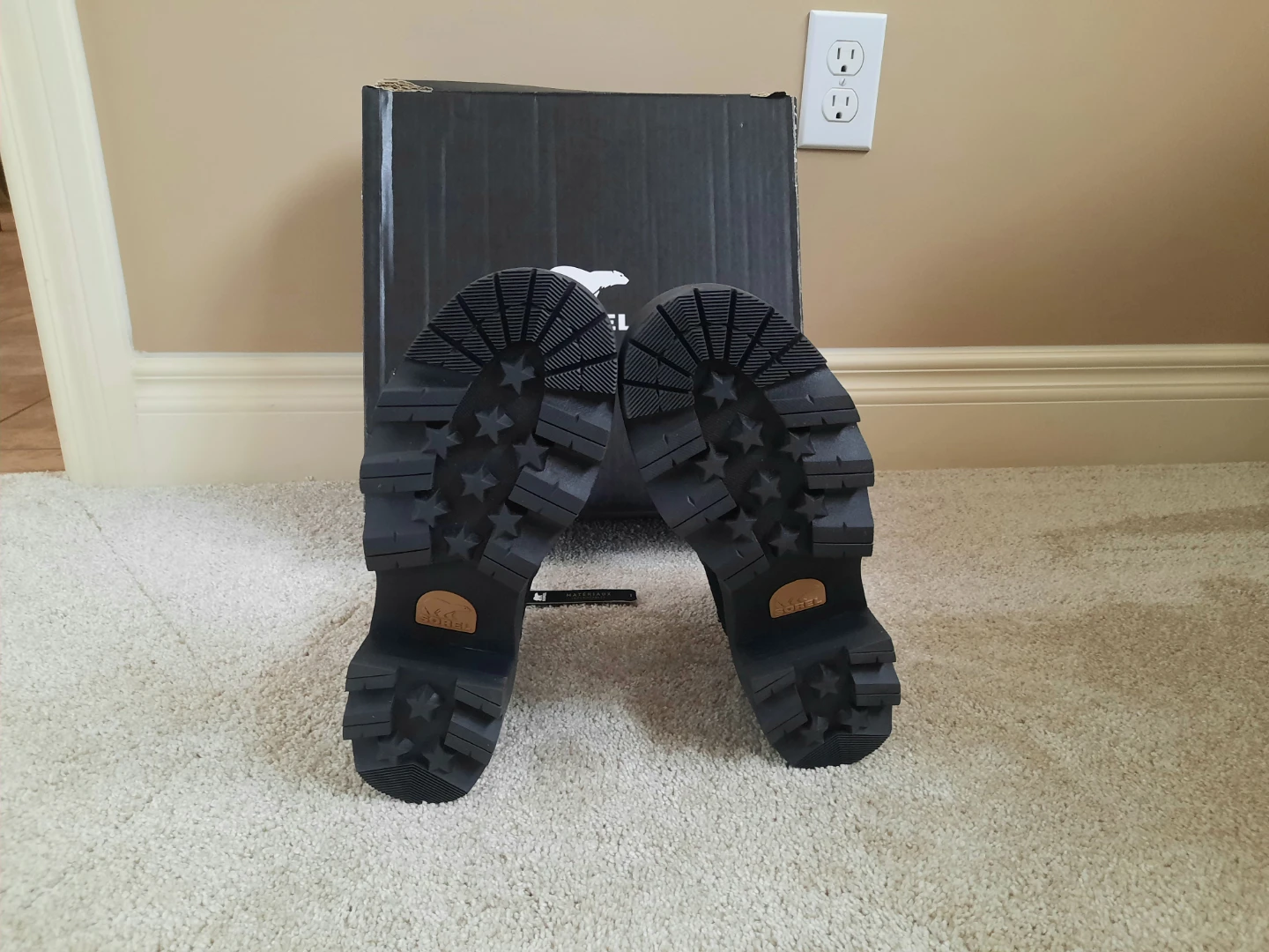 New Sorel Leather Waterproof Boots - photo 3