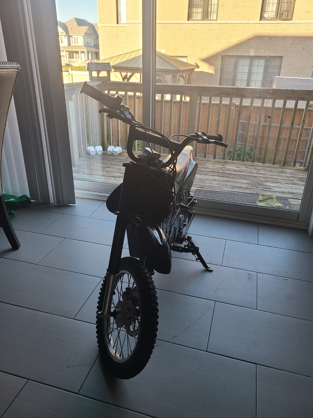 Razor mx650 with helmet (electric dirt bike) - photo 3