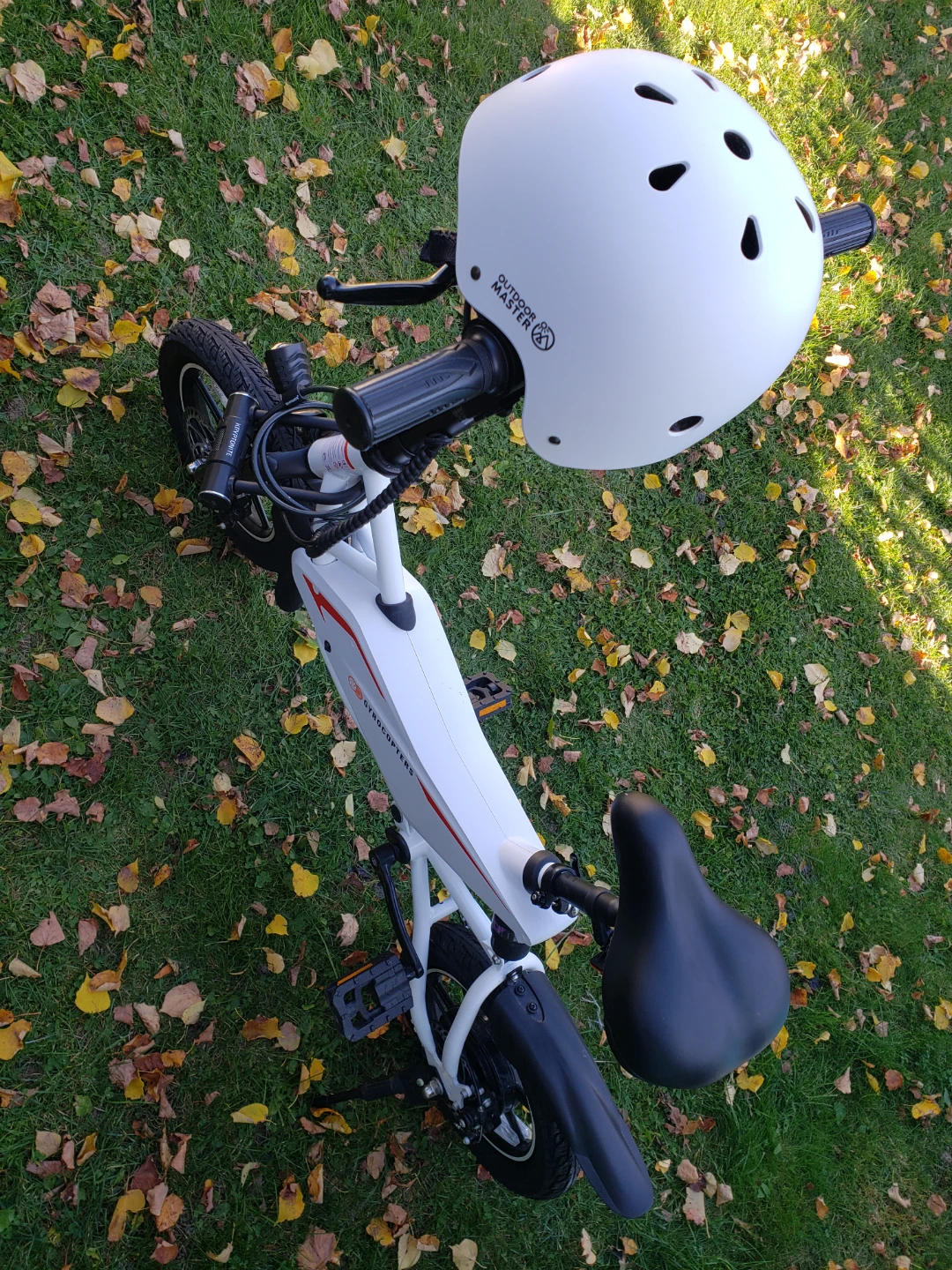 Gyrocopters E-bike with OutdoorMaster Helmet