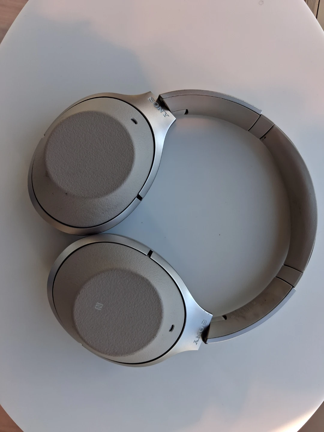 Sony WH-1000XM2 Wireless Headphones - photo 2