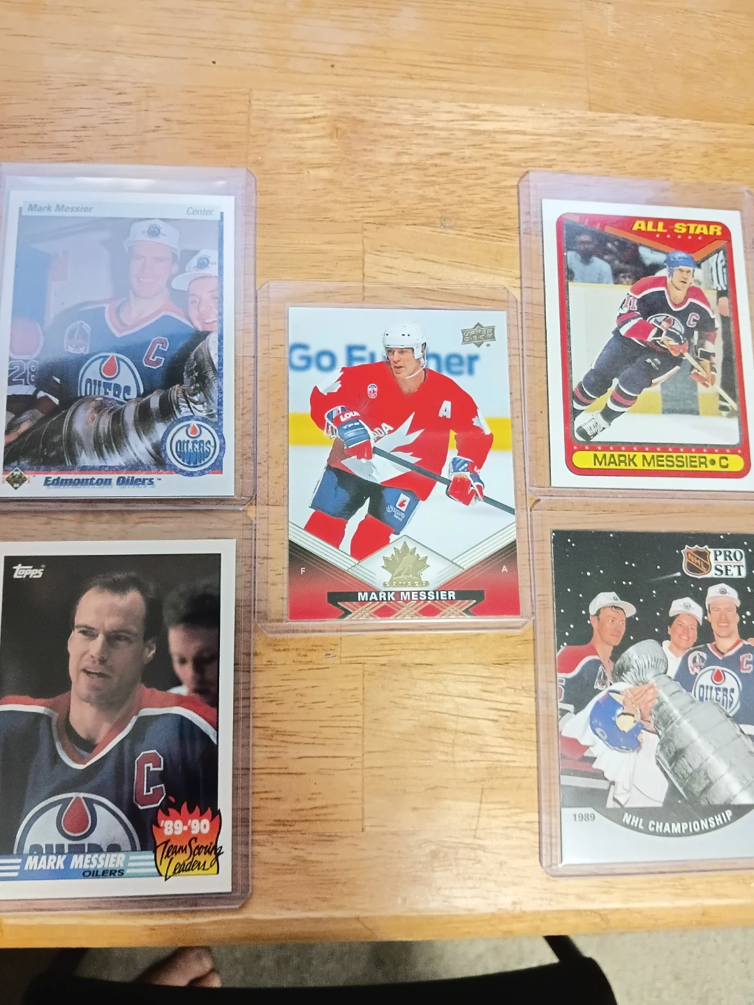 Lot of 5 Mark Messier Hockey Cards
