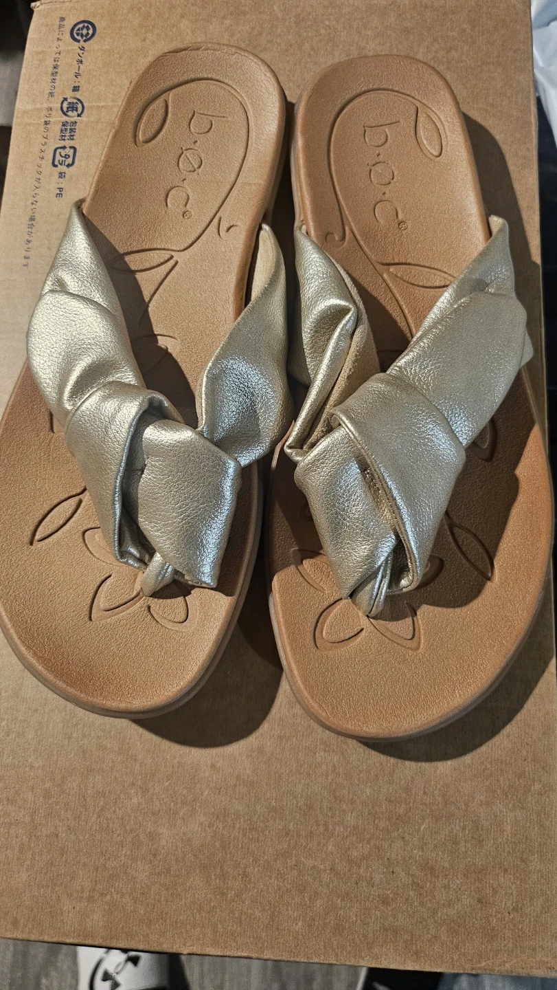 b.o.c Gold Metallic Sandals