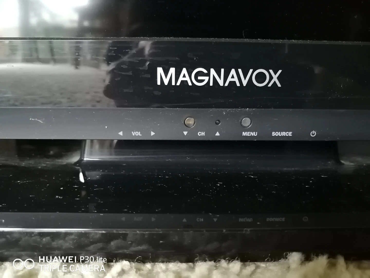 Magnavox 39-inch LED Television - photo 4