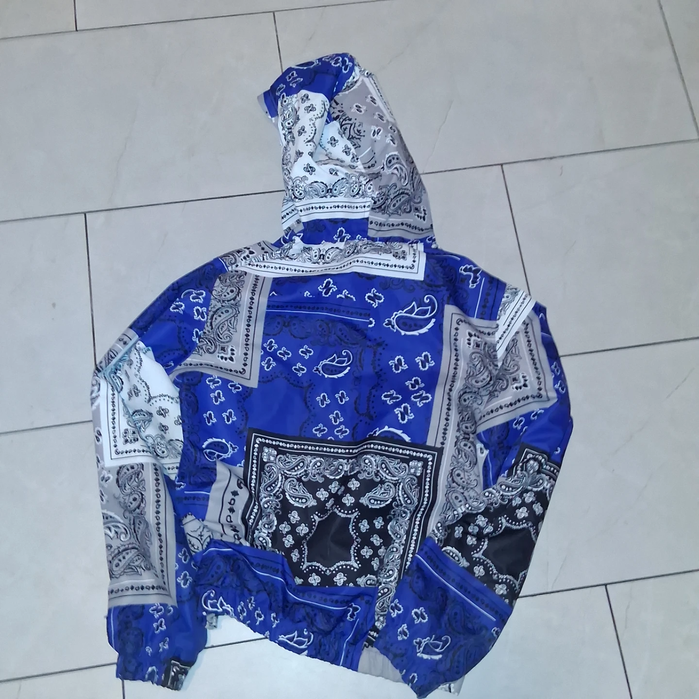 GGS-115 Bandana Print Windbreaker - photo 2