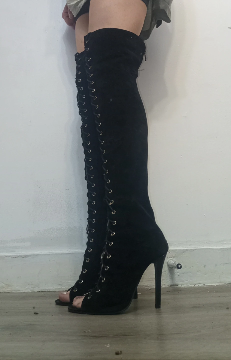 Black Lace-Up Thigh-High Open-Toe Boots - photo 4