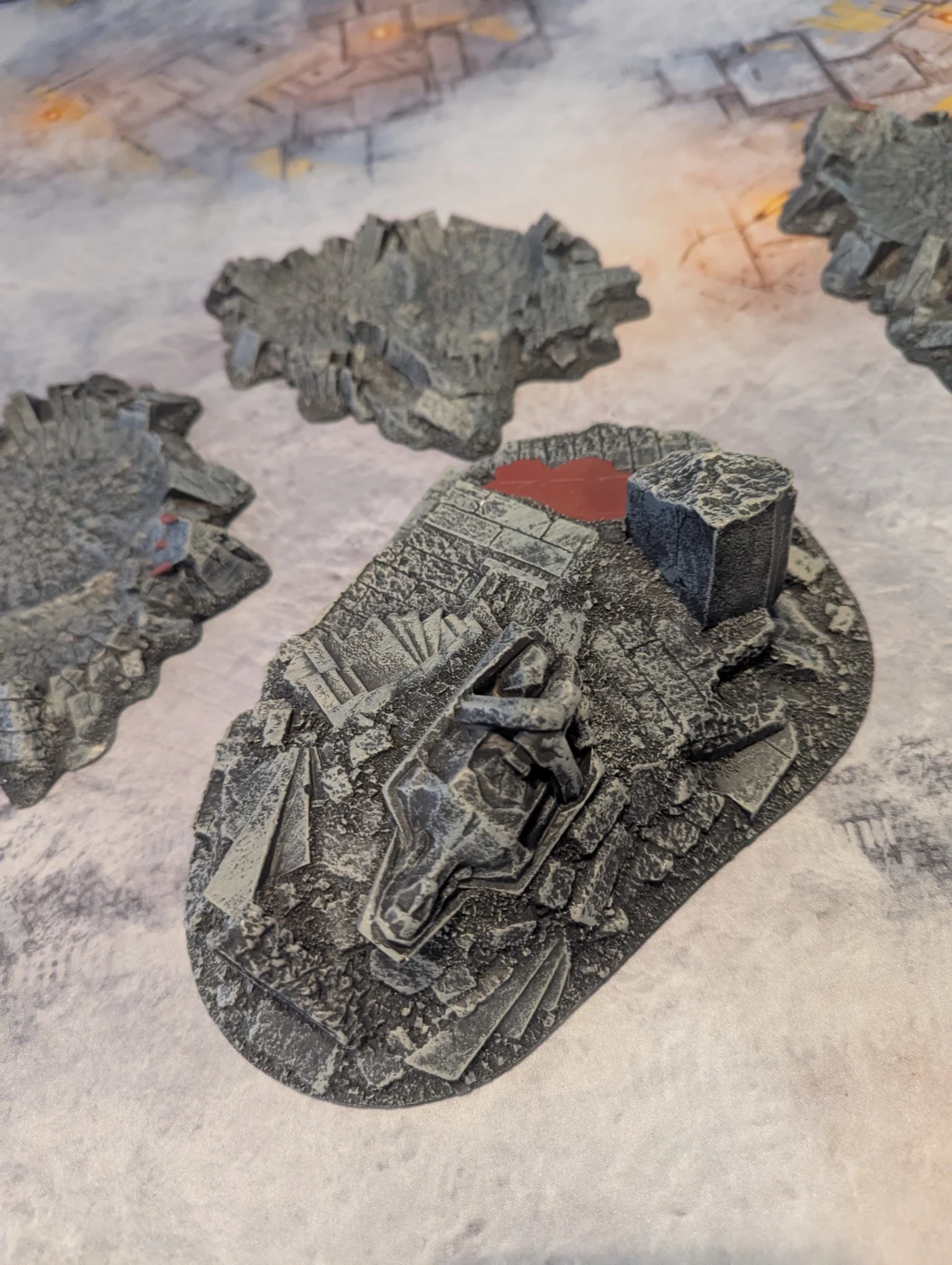 Warhammer 40k Ruined Building and Crater Terrain Set - photo 3