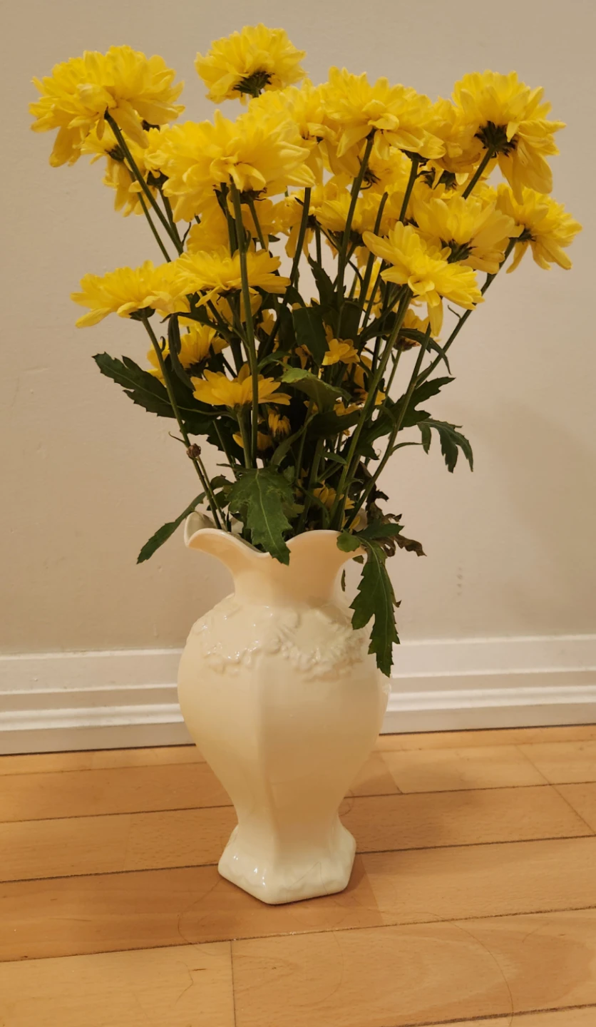 Vintage Cream Ceramic Flower Vase - photo 2
