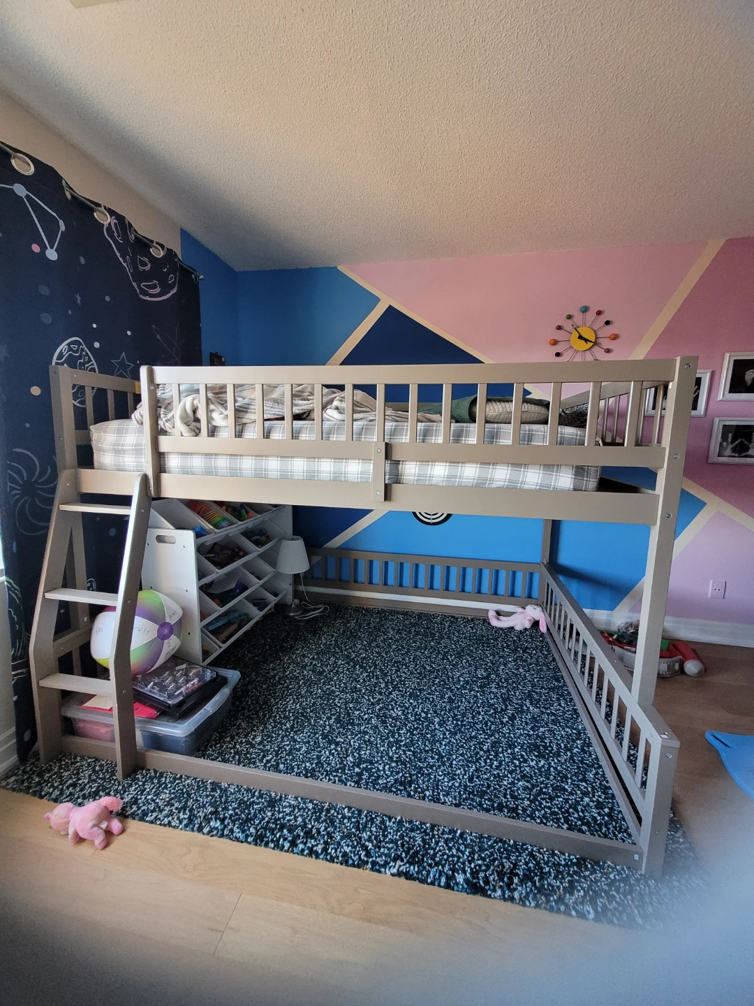 Wooden bunk bed frame with 1 full zise matress - photo 3