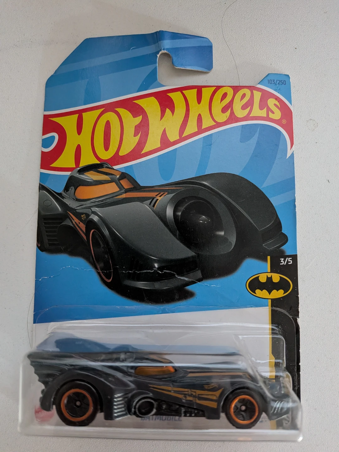 Hot Wheels Batmobile 103/250 - photo 3