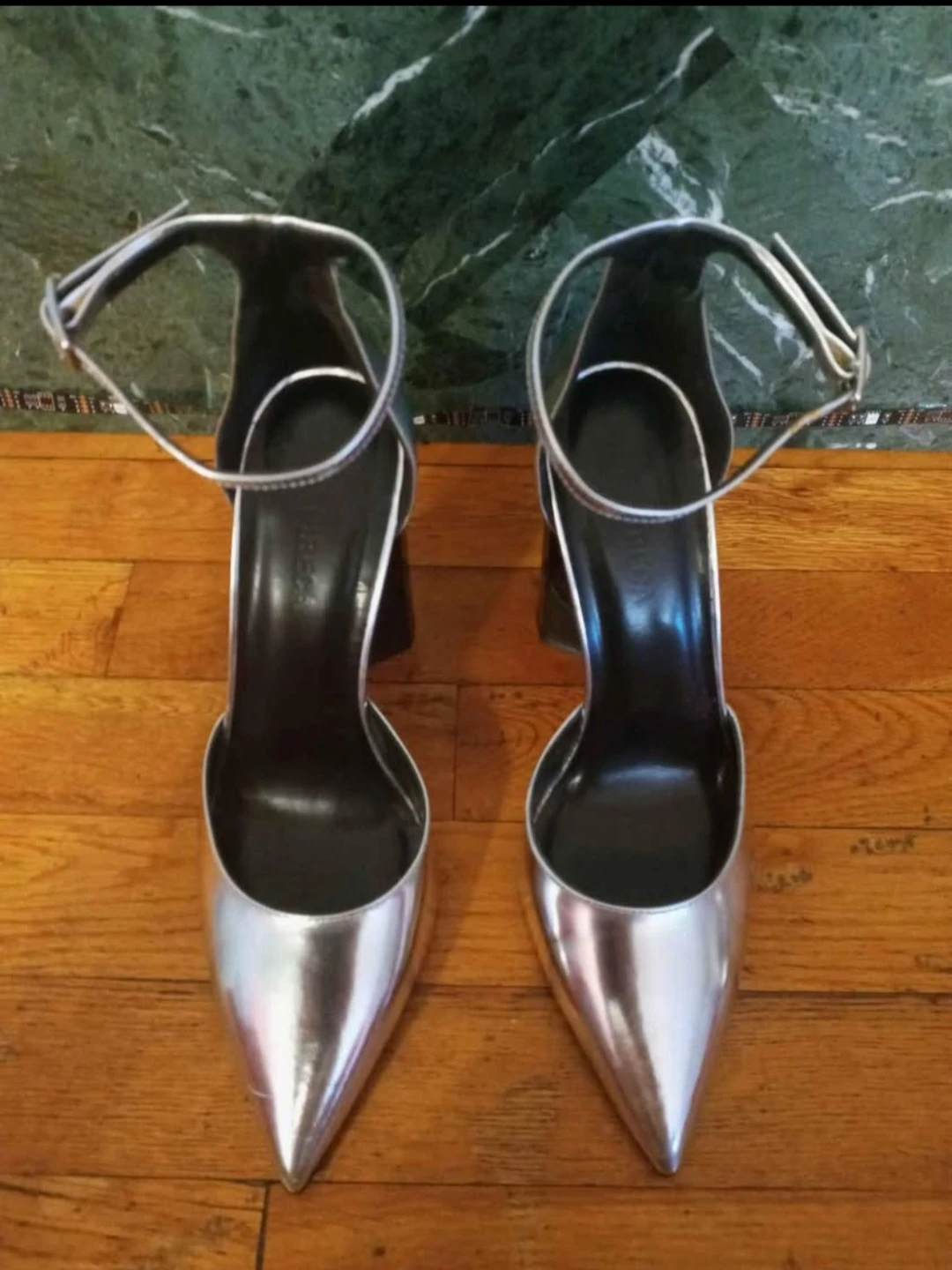 Silver Heels 🇮🇹 - photo 2