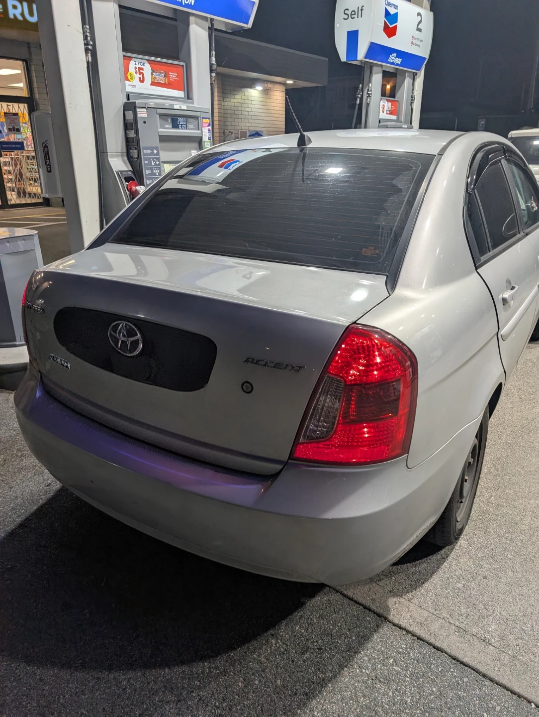 Silver 2006 Hyundai Accent Low KMS - photo 3
