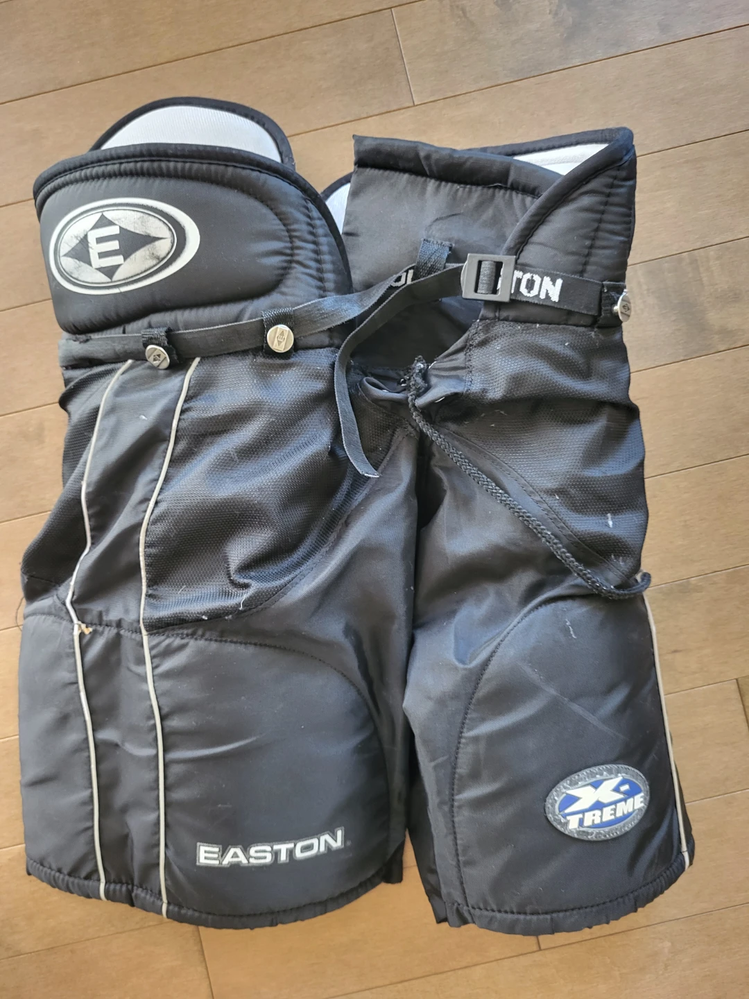 Easton X-Treme Hockey Pants - Size 28"-30")