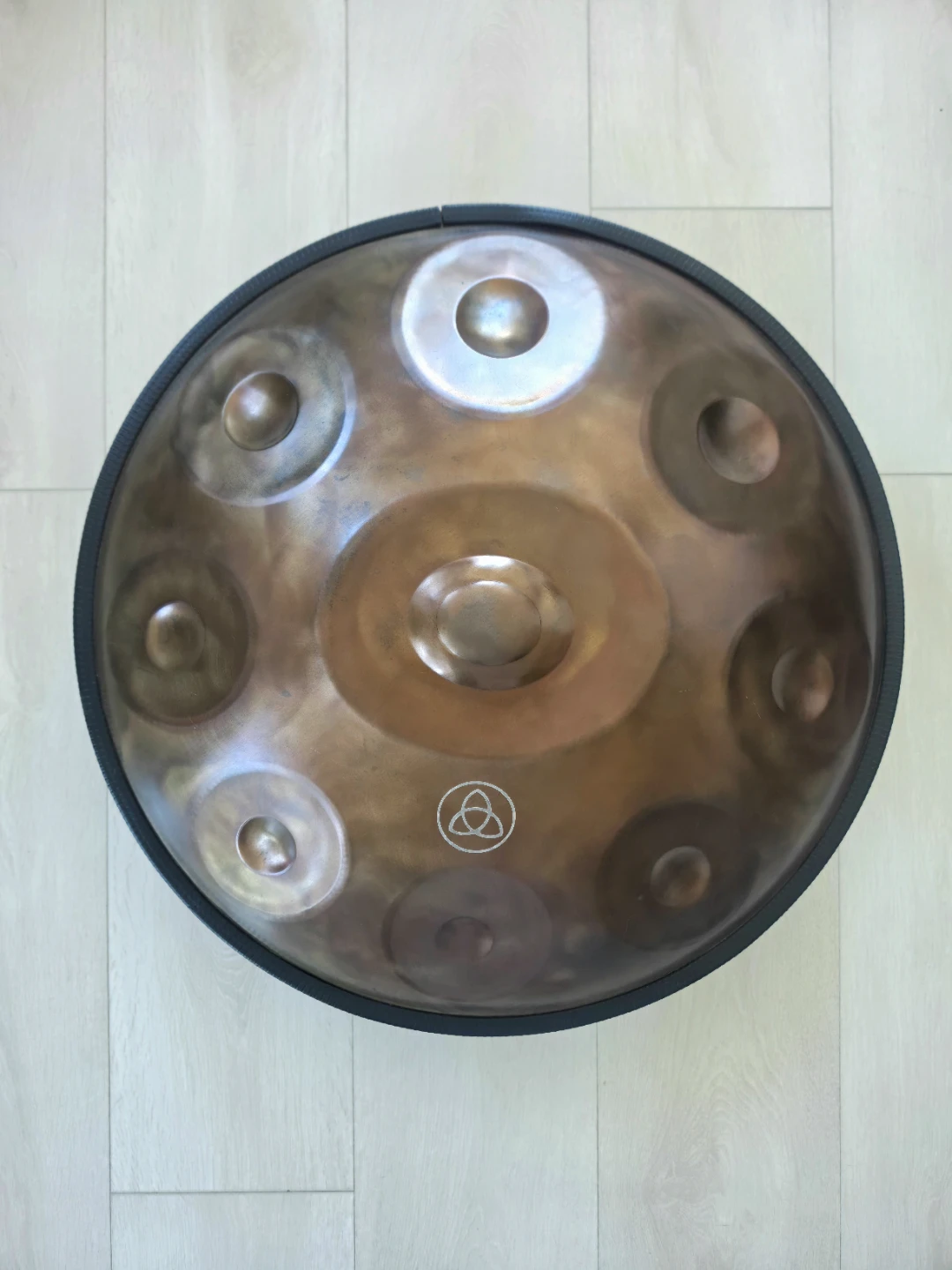 Hangdrum Handpan – D Minor – 9 Notes + Hard Case & Stand - photo 2