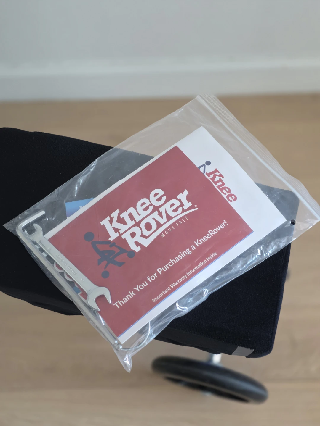 KneeRover Steerable Knee Scooter - photo 5