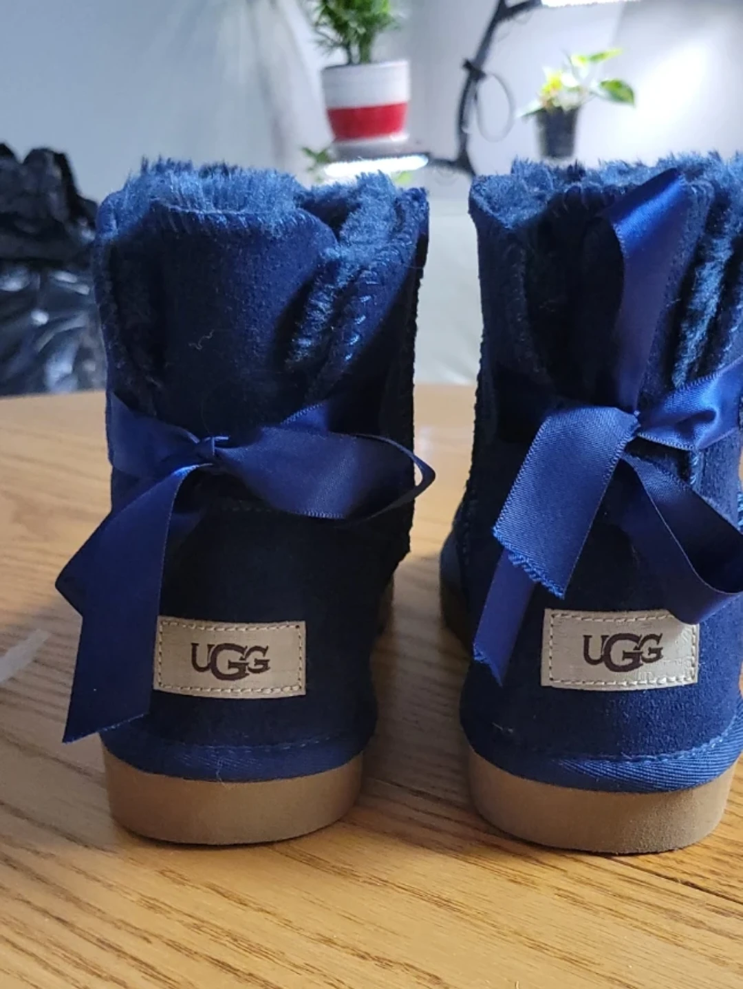 Brand new Blue UGG bailey bow Boots with Ribbon Detail sz 7 - photo 3
