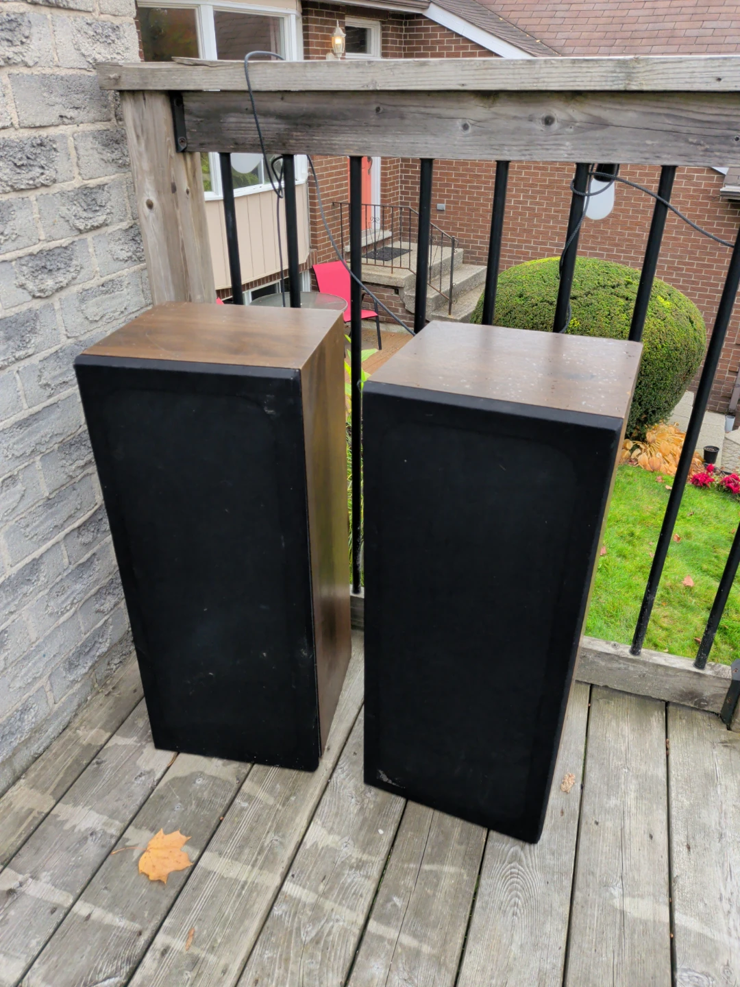 Vintage custom sealed tower speakers