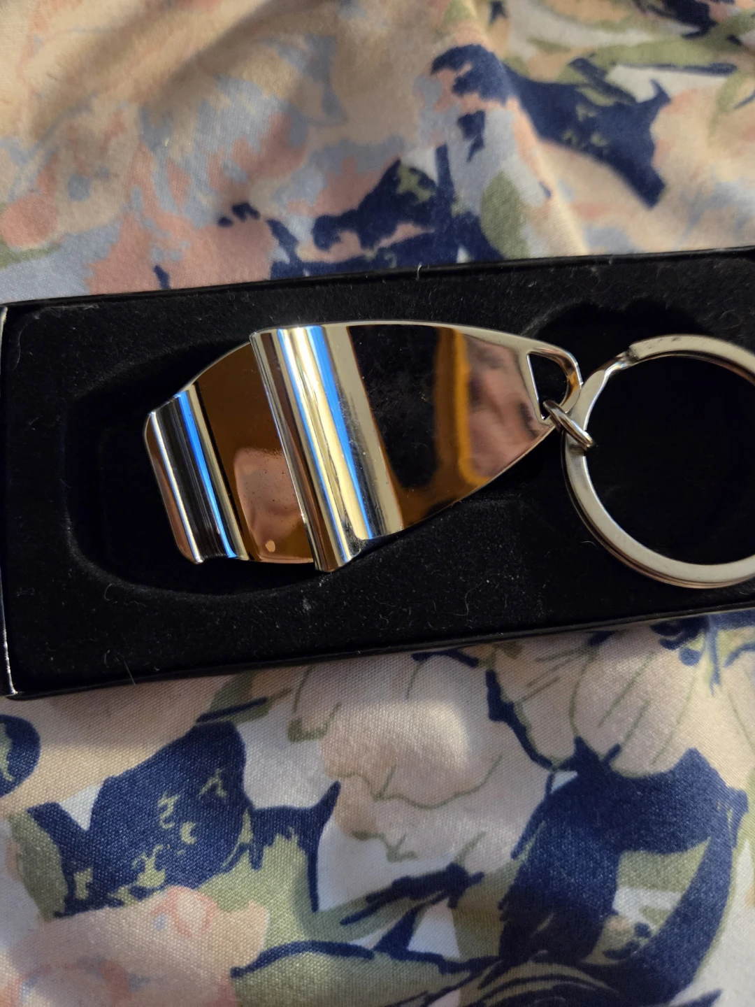 Warka (Polish Beer) Bottle Opener & Key Chain with Ring - photo 2