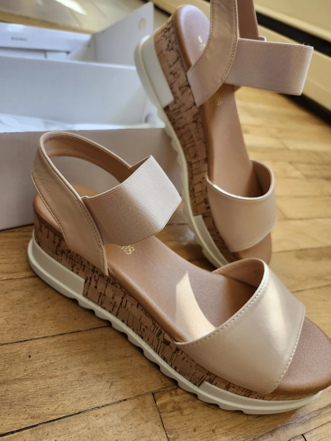 Cute Beige Wedge Sandals Size  9