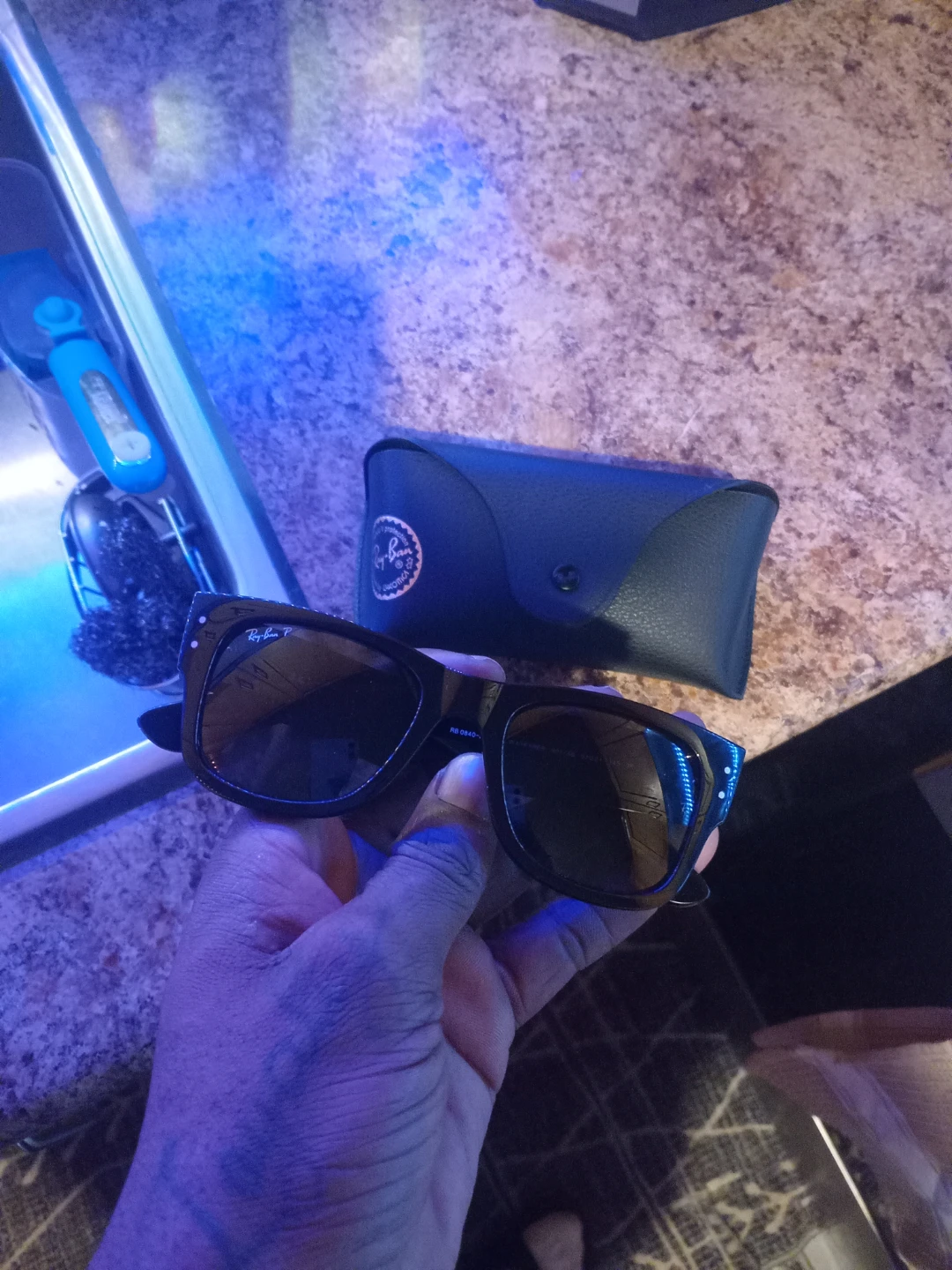 Polarized raybans sunglasses