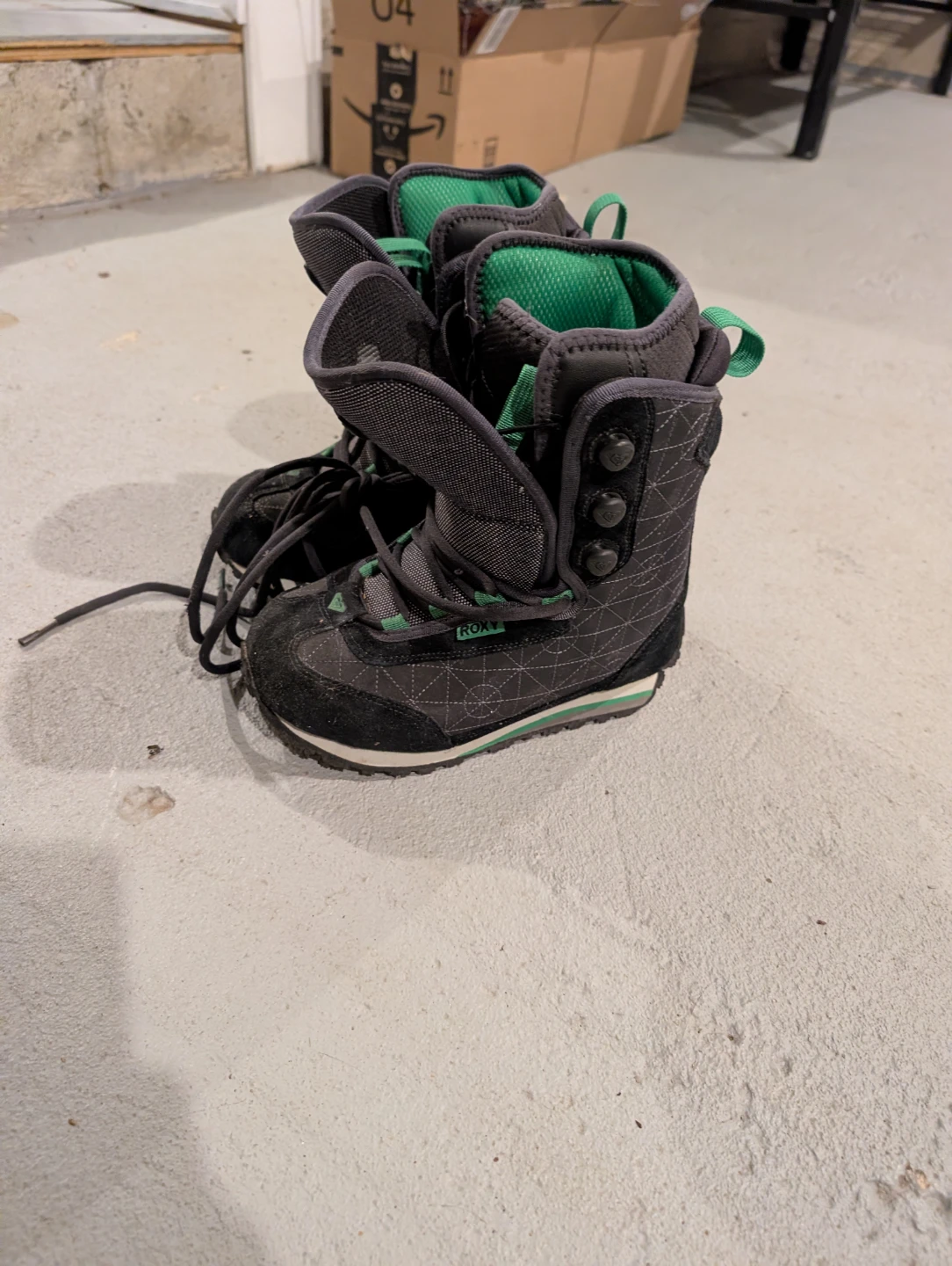 Roxy Track Lace Snowboard Boots Size US 5 - photo 3