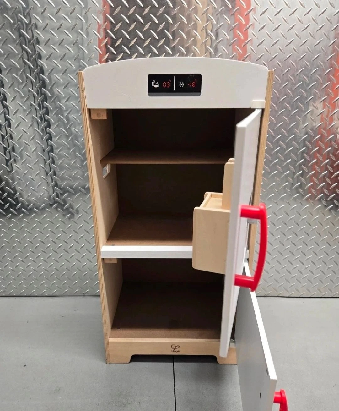 Hape Wooden Play Kitchen Refrigerator - photo 2