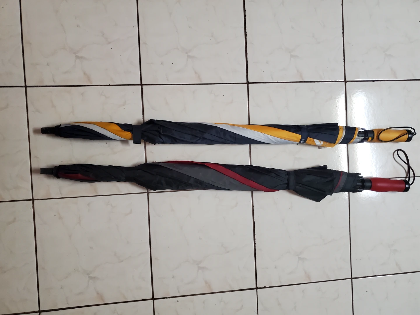 Set of 4 Assorted Umbrellas - photo 4