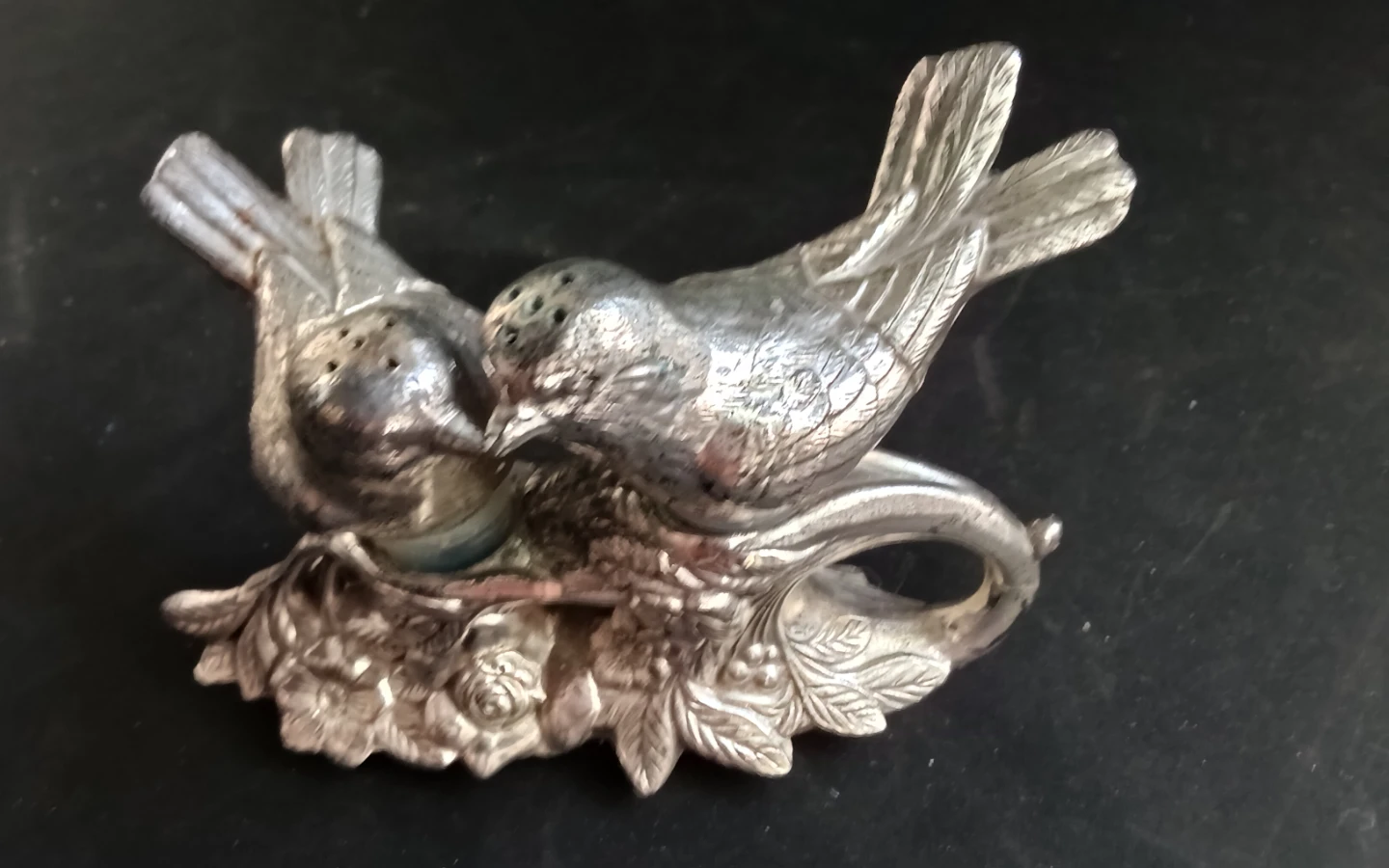 Antique Weidlich Bros. Silver-Plated Bird Salt & Pepper - photo 3