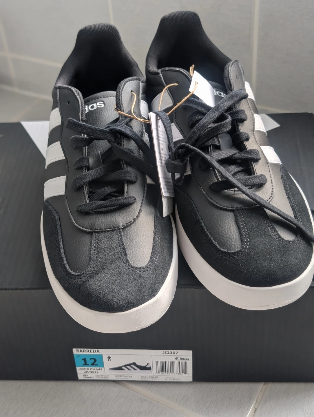 Adidas Barreda Men's Sneakers Size 12 - photo 2