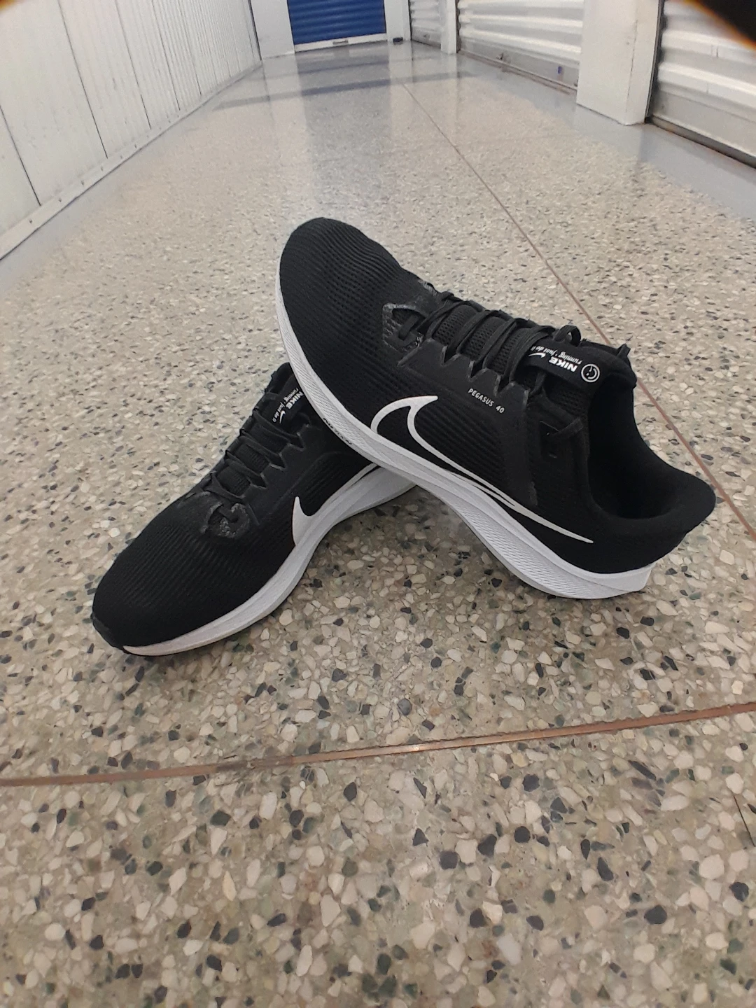 Nike Pegasus 40 Running Shoes Men's Size 11.5 - photo 2