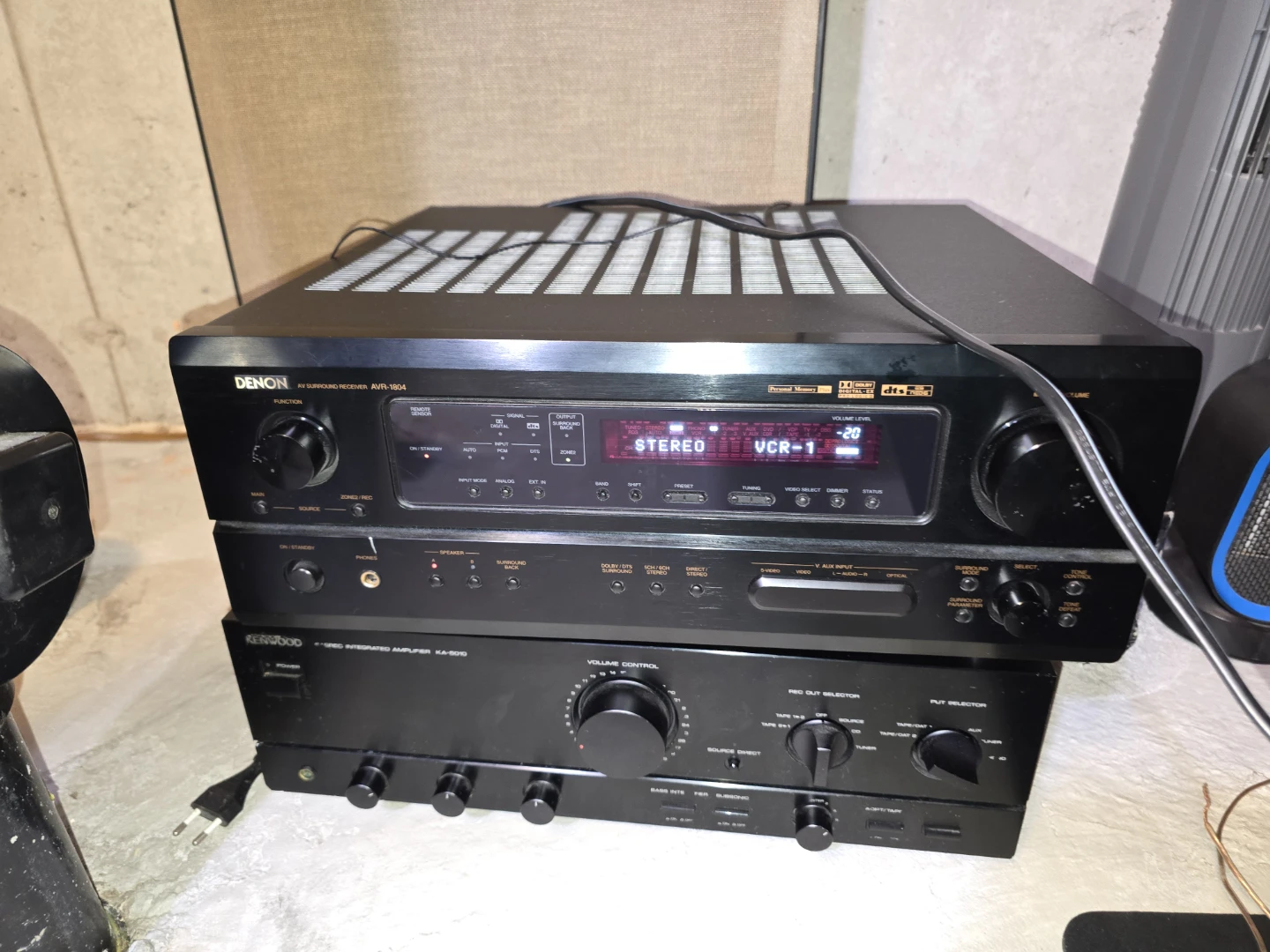Denon AVR-1804 AV Surround Receiver - photo 4