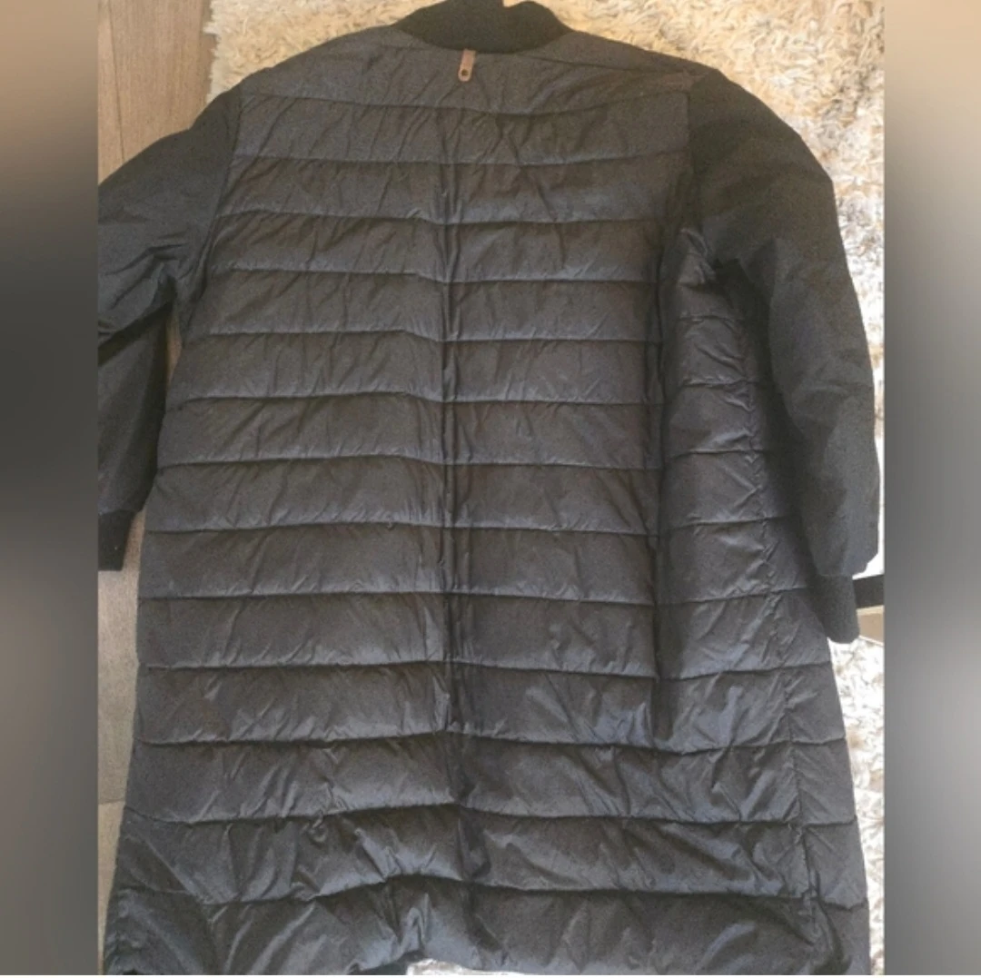 High end Fall/Winter Mackage Black Reversable Coat. - photo 4
