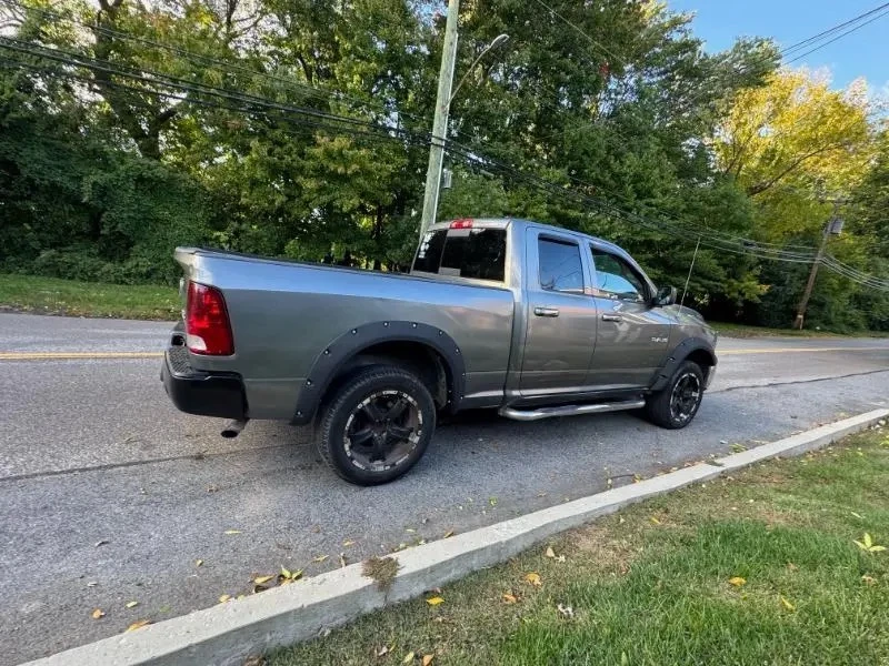 2009 Dodge Ram 1500 SLT Pickup Truck 4 Door - photo 2
