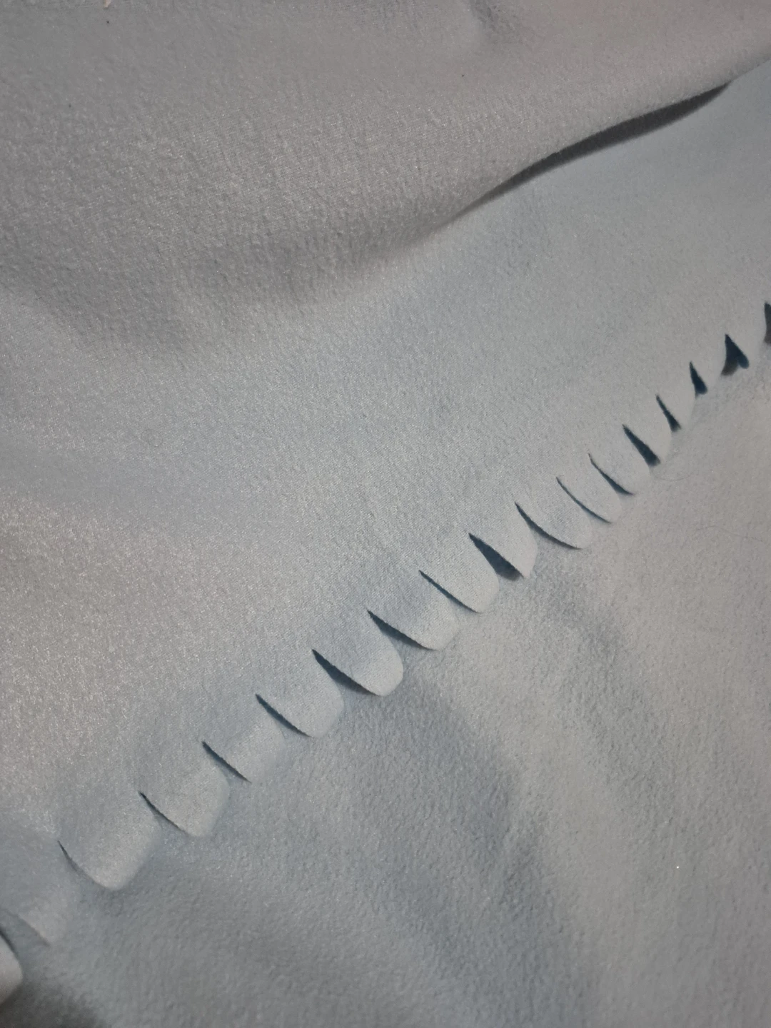Light Blue Fleece Blanket, great shape . No pills - photo 3