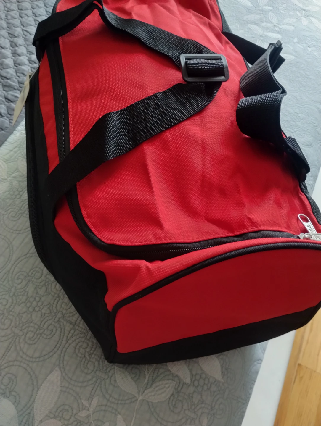 New Fila Duffle Bag Red and Black - photo 3