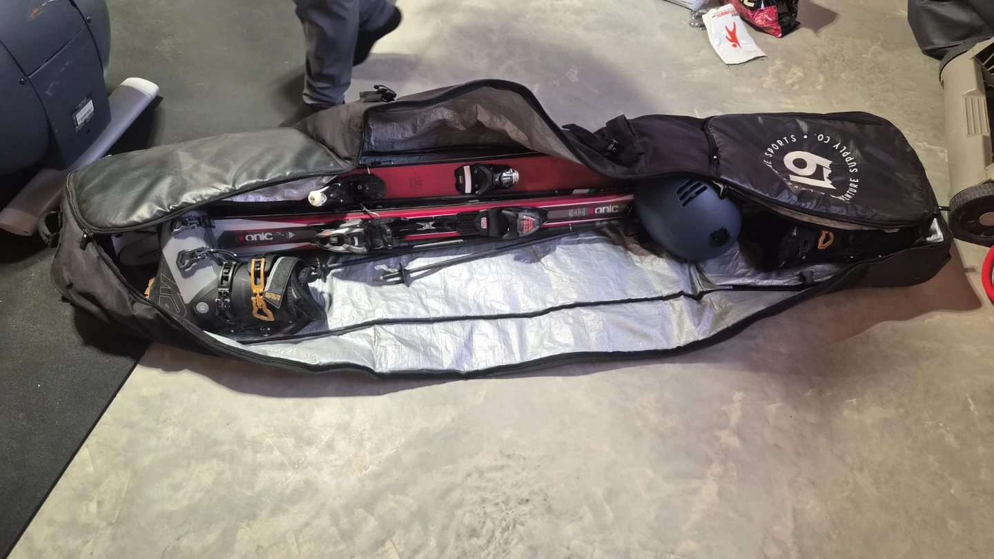 K2 Konic 75 Skis with Mindbender Boots and Gear Bag