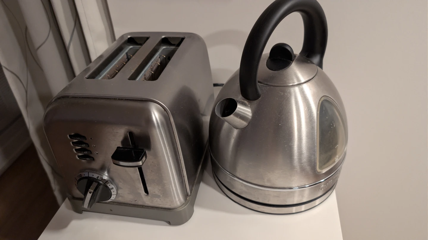 Cuisinart classic stainless steel kettle and toaster