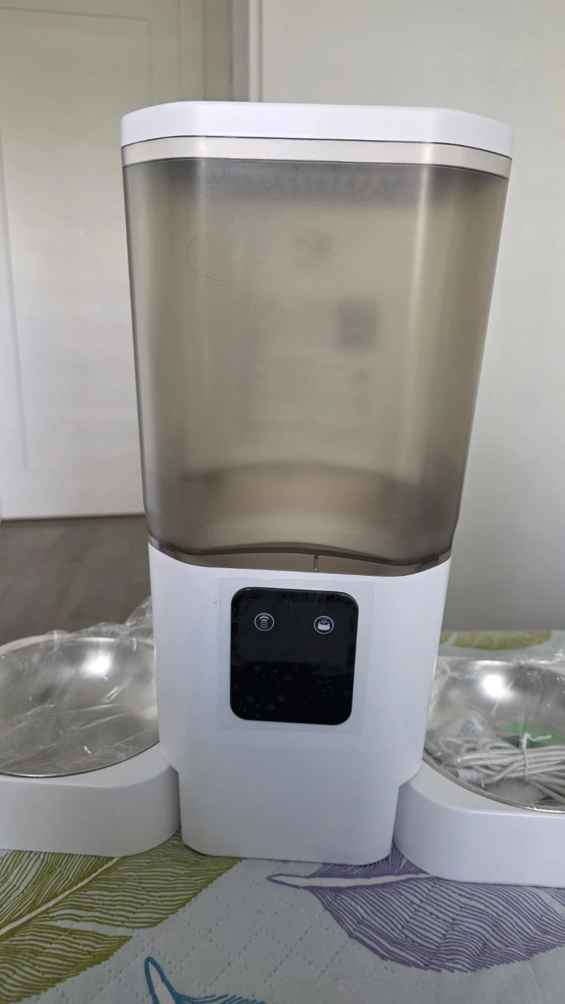 Brand new Automatic pet feeder - photo 2