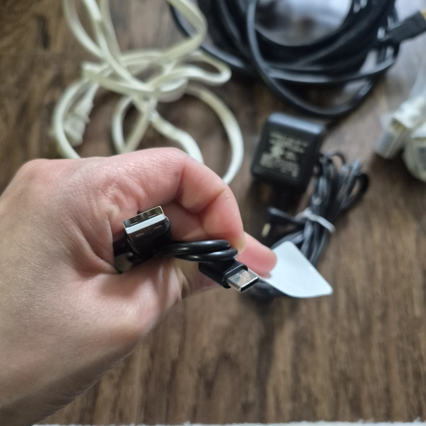 Assorted Electronic Cables and Power Adapter - photo 4
