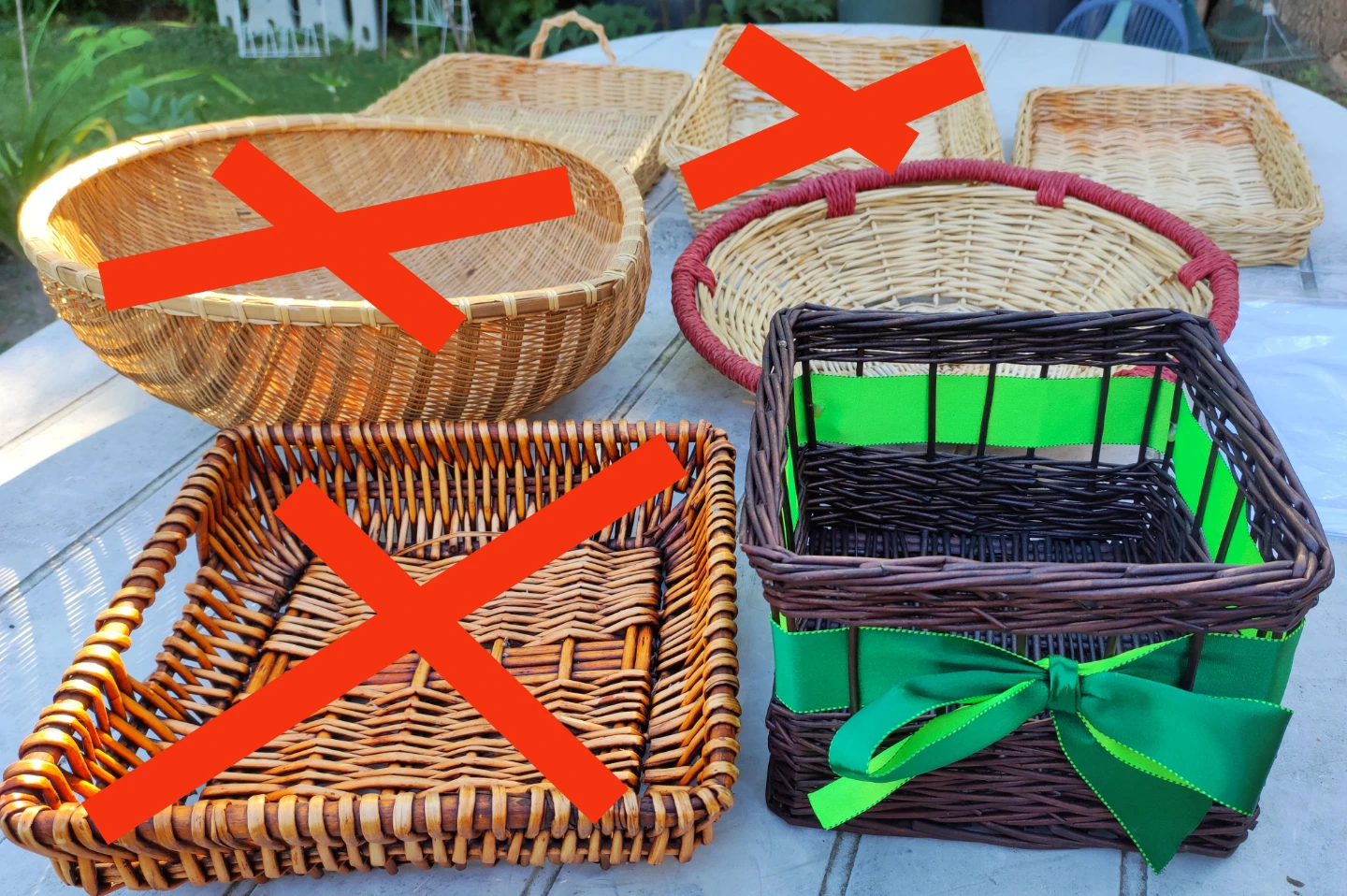Clean Set of 7 Assorted Decorative Wicker Baskets