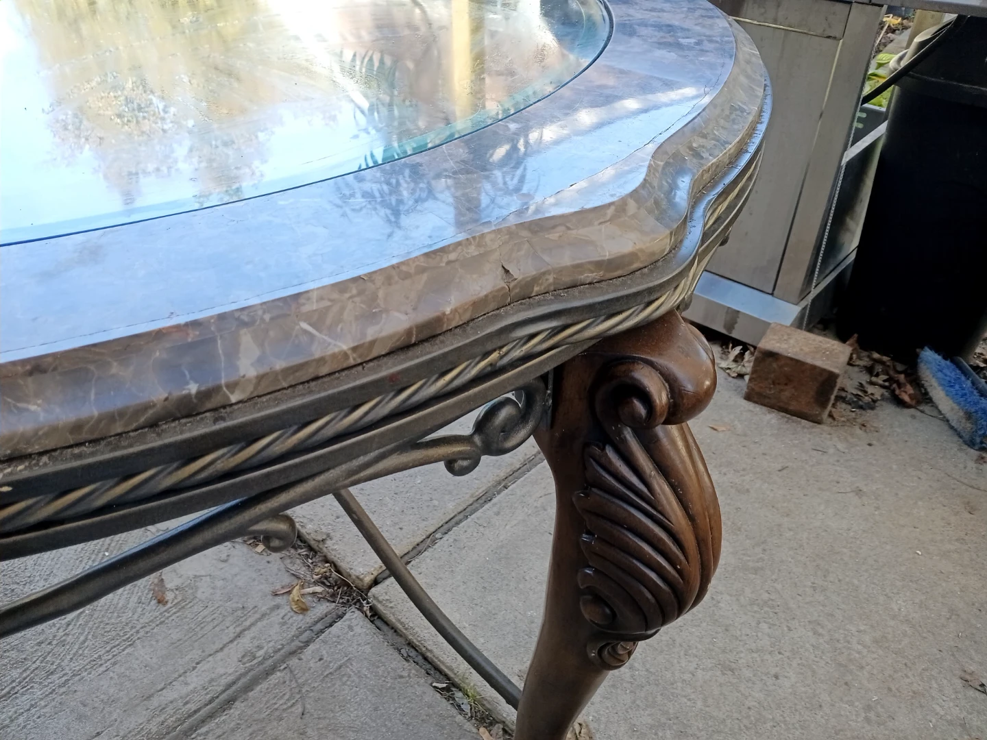 Round Glass and Marble Table - photo 2