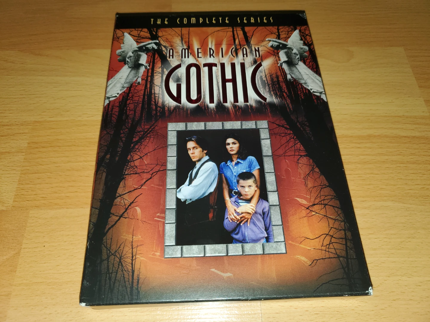(3-Disc) American Gothic: The Complete Series DVD