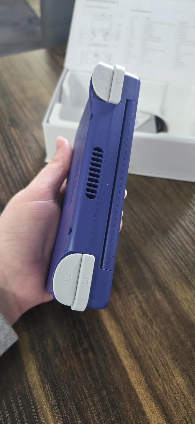 Retroid Pocket Flip 2 Handheld Gaming Console - photo 5