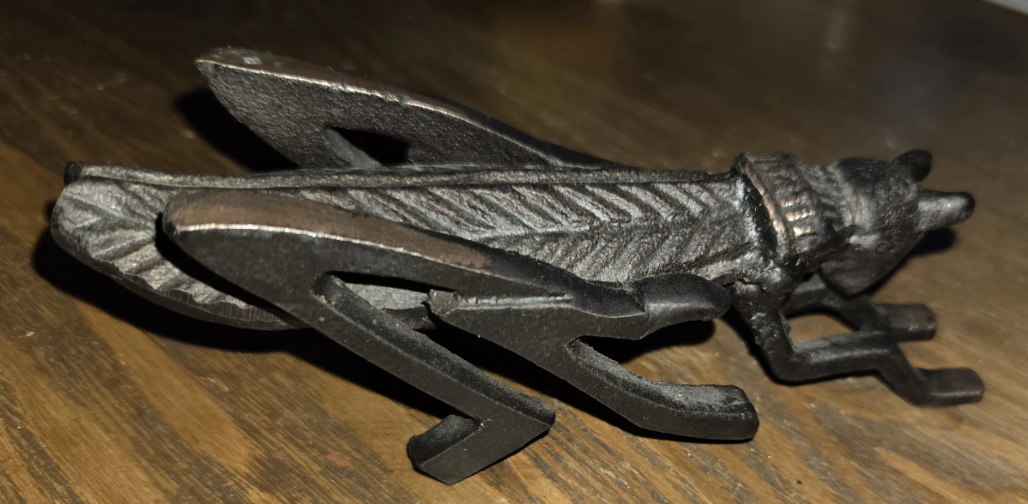 Cast Iron Grasshopper Figurine - photo 5