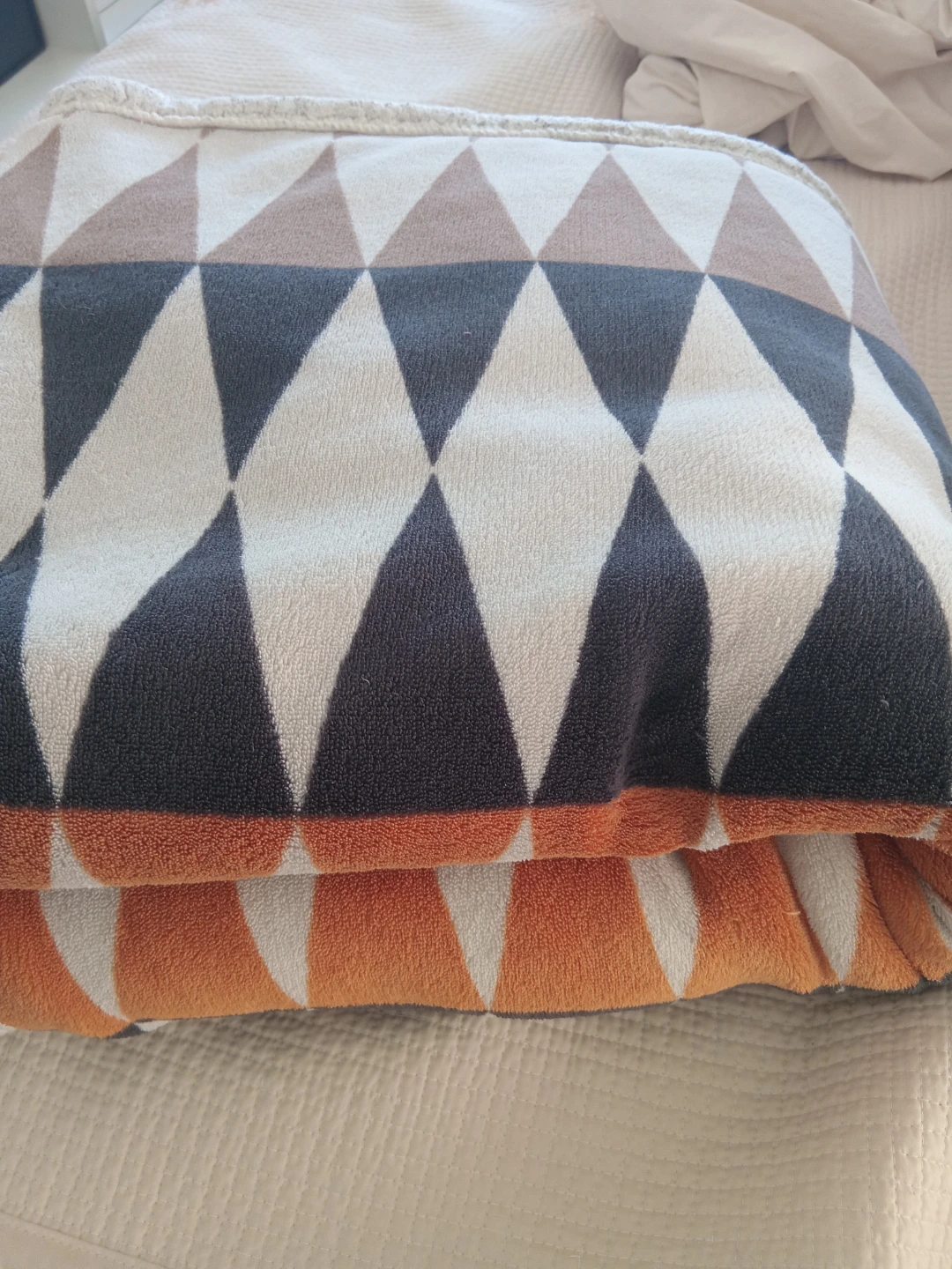 Geometric Pattern Sherpa Throw Blanket - photo 3