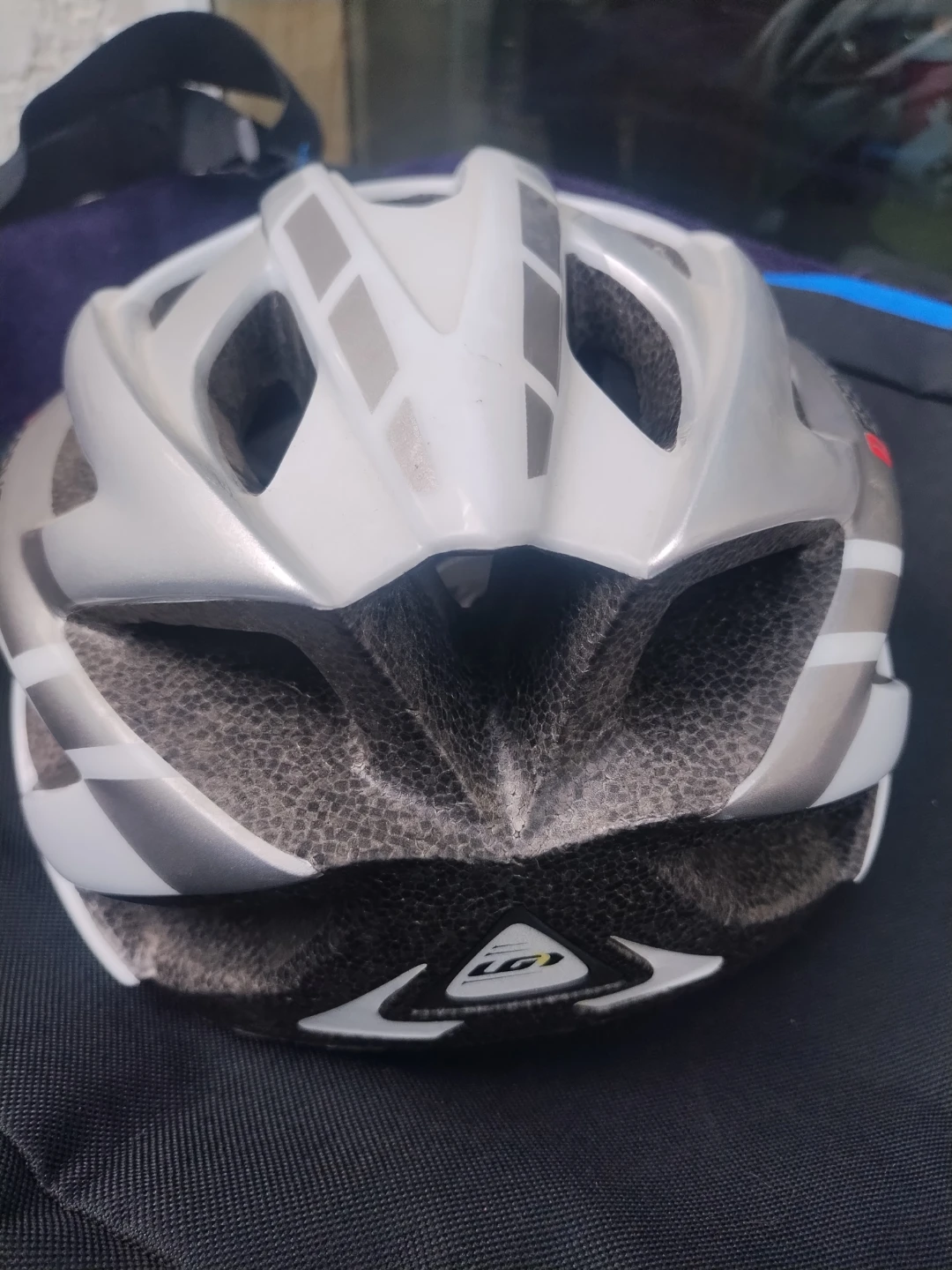 Louis Garneau Cycling Helmet Size M - photo 3