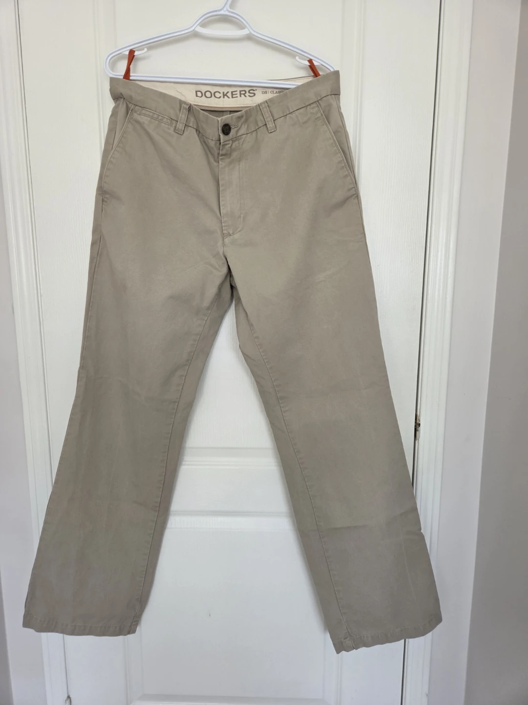 Dockers D3 Classic Fit Khaki Pants