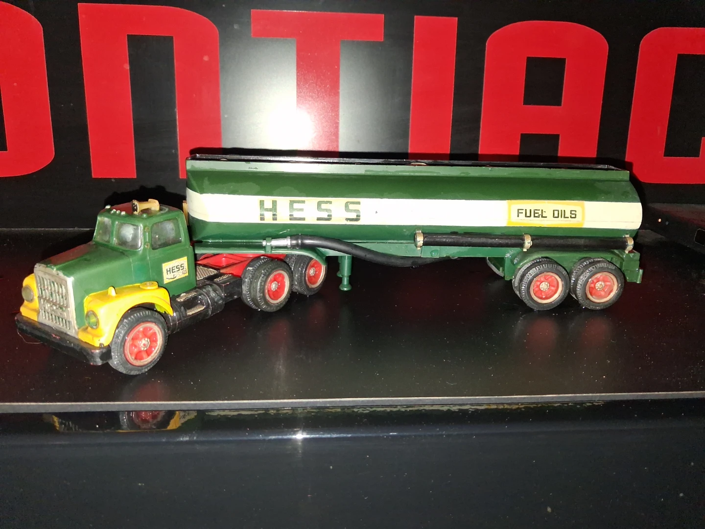 Vintage Hess Fuel Oil Tanker Toy Truck - photo 2